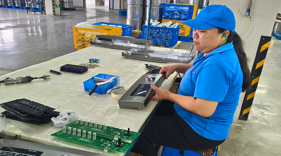 品質(zhì)源于嚴(yán)苛測(cè)試，金環(huán)電器的實(shí)驗(yàn)室保障